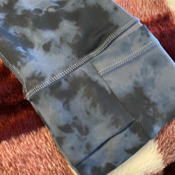 Women’s Queenieke Athletic Jacket. Size Large. - Picture 6 of 11